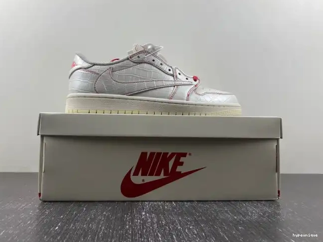 HYPE Jordan OG Low DM7866-601 Travis Scott x 1 Air 0421